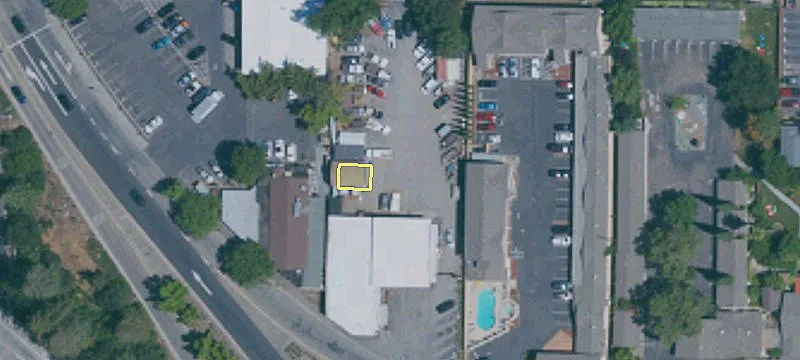 82 Healdsburg Ave