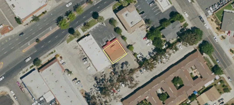 9732 Magnolia Ave
