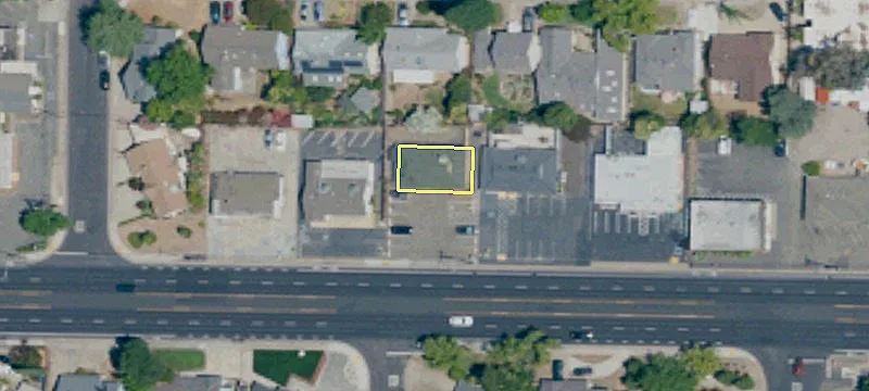 3021 El Camino Ave