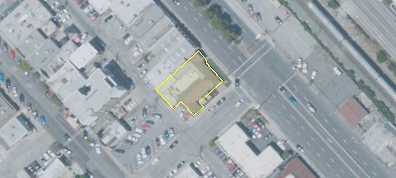 1692 El Camino Real