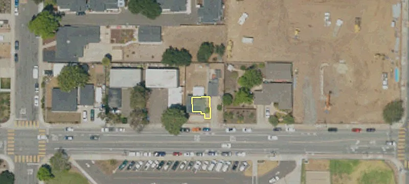 990 Fair Oaks Ave
