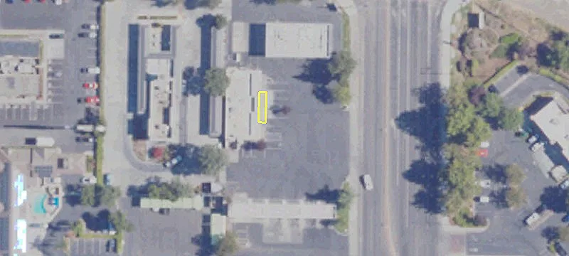 1592 Main St