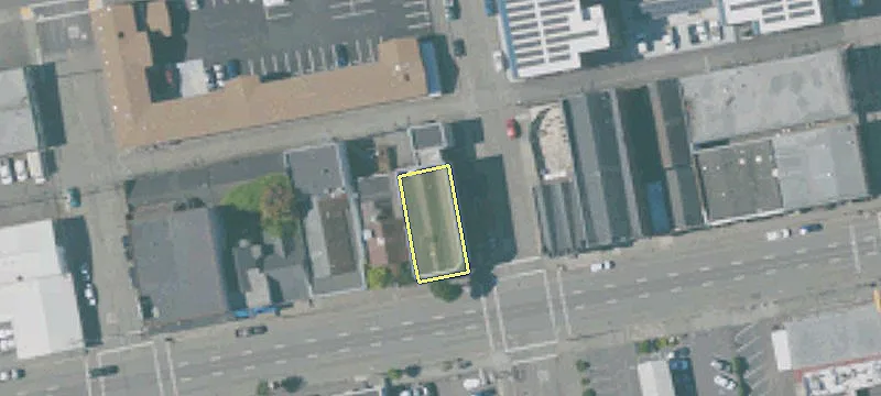 39 5th St