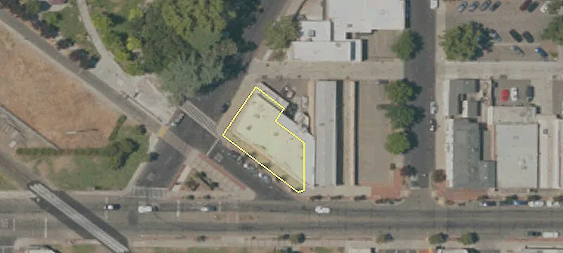 102 Pierce Ave