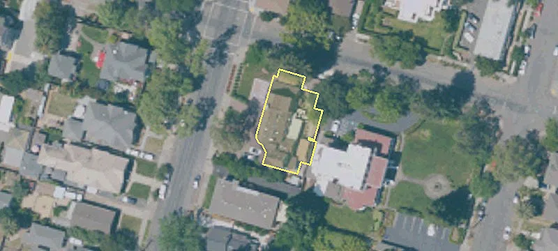 486 Coombs St
