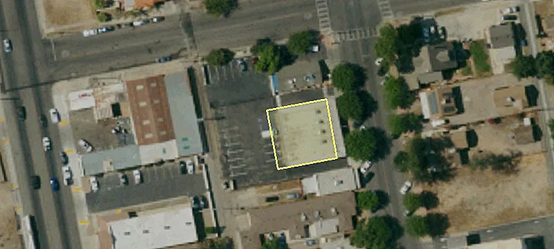 1323 Main St