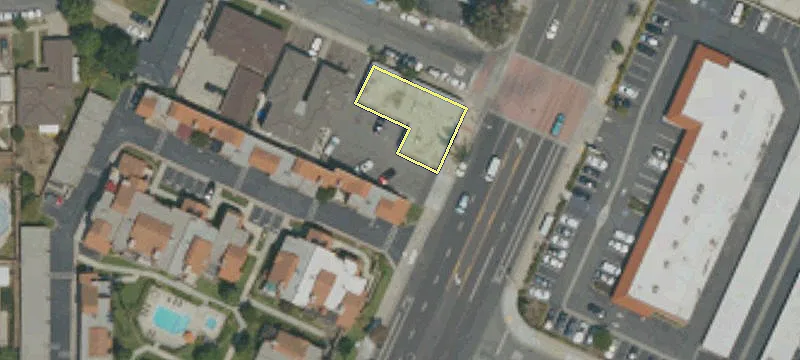 903 Brea Blvd