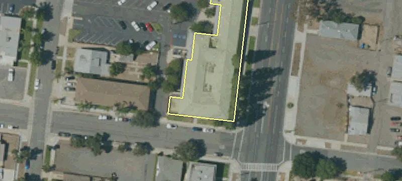 940 Main St