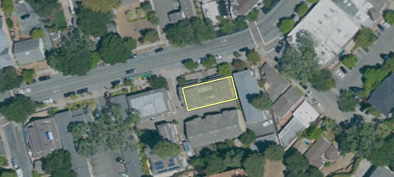 14598 Big Basin Wayb