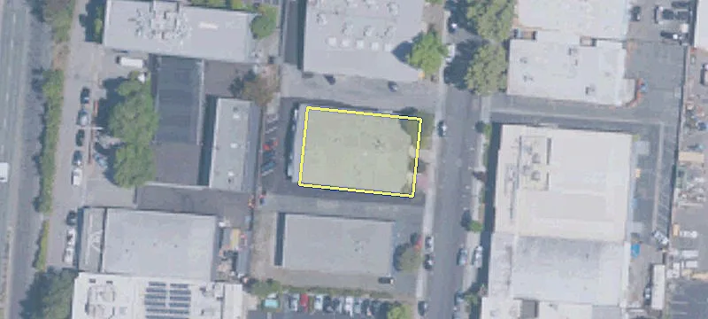 937 Commercial St