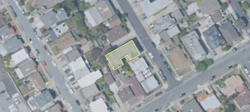 213 Ee Ave