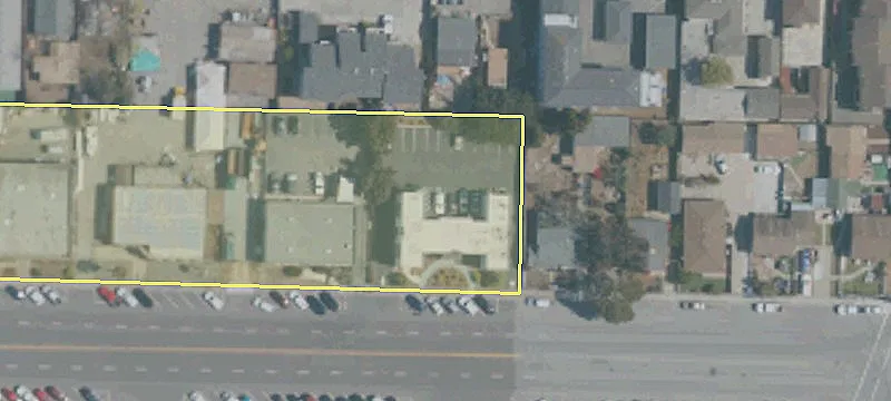 1201 Echo Ave