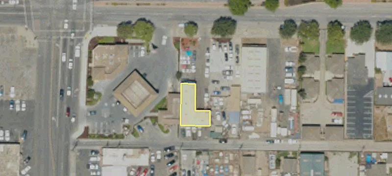 1128 Main St
