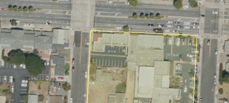 1010 Grand Ave