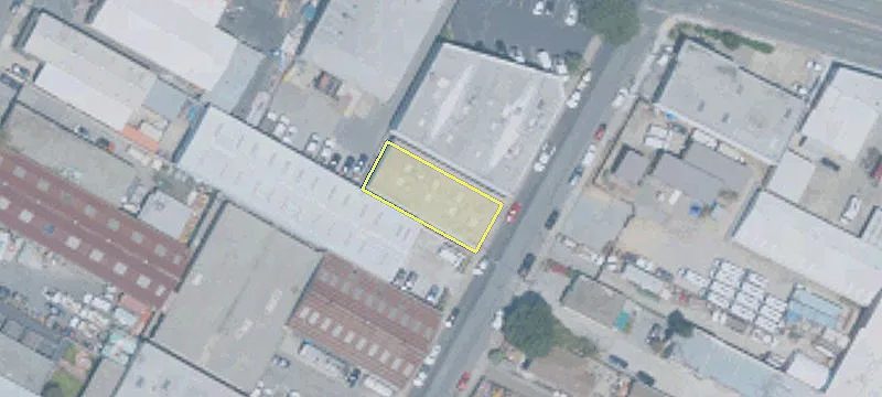 881 Douglas Ave