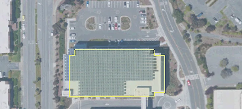320 Lakeside Dr