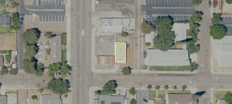 1657 Ctr Ave