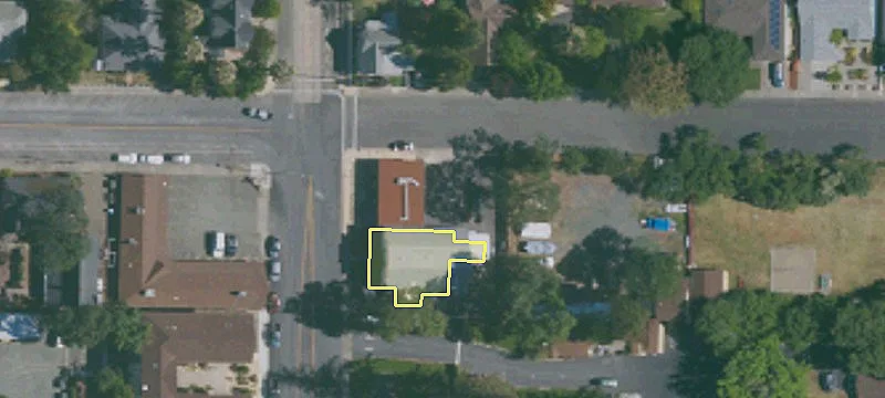 1176 Main St