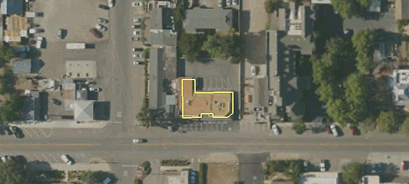 3615 Sagunto St