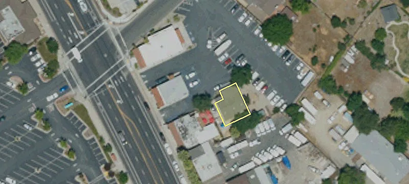 8135 El Camino Real