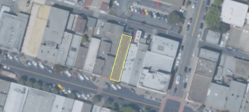 320 Grand Ave