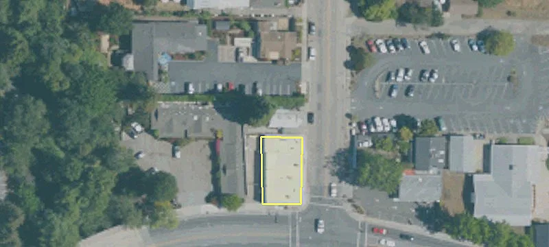 3011 Main St