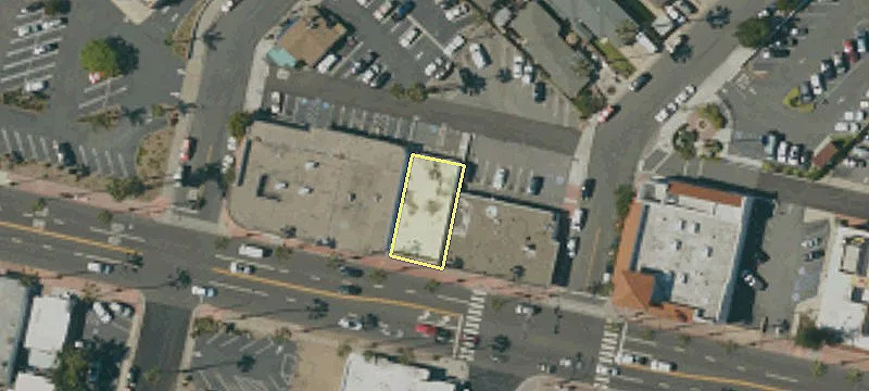 711 El Camino Real