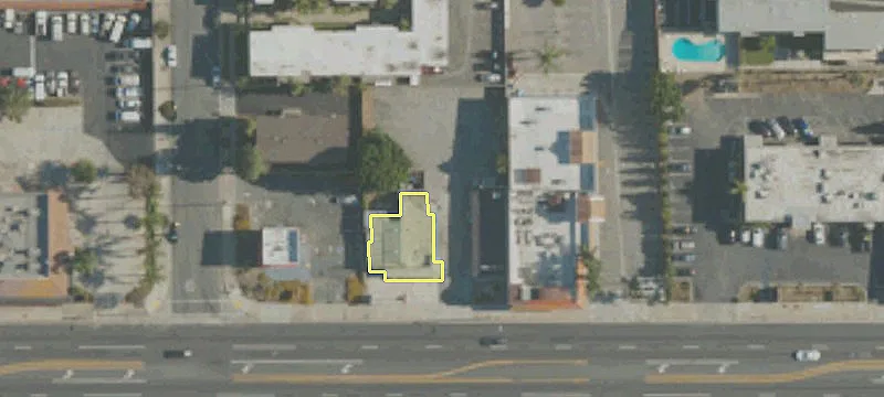 221 Whittier Blvd
