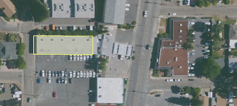 975 Main St