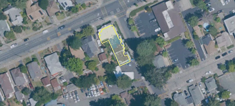 7203 Bodega Ave