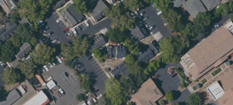 18 Williamsburg Ln
