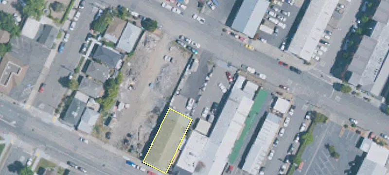 421 2nd St