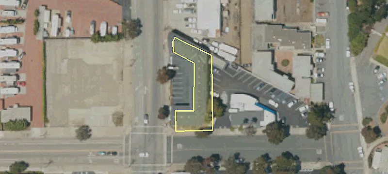 1100 Main St