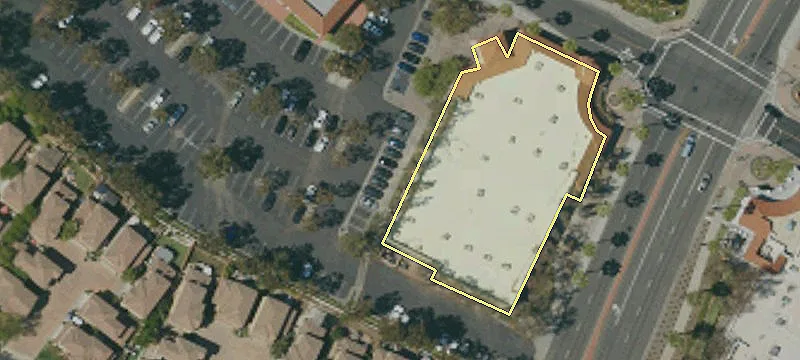 22331 El Paseo
