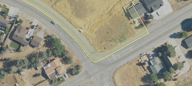 22500 Mariposa Rd