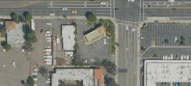 3232 Chapman Ave