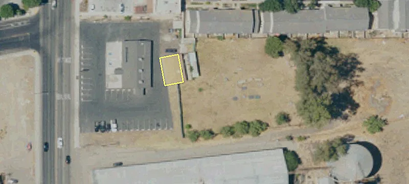 700 Lemoore Ave