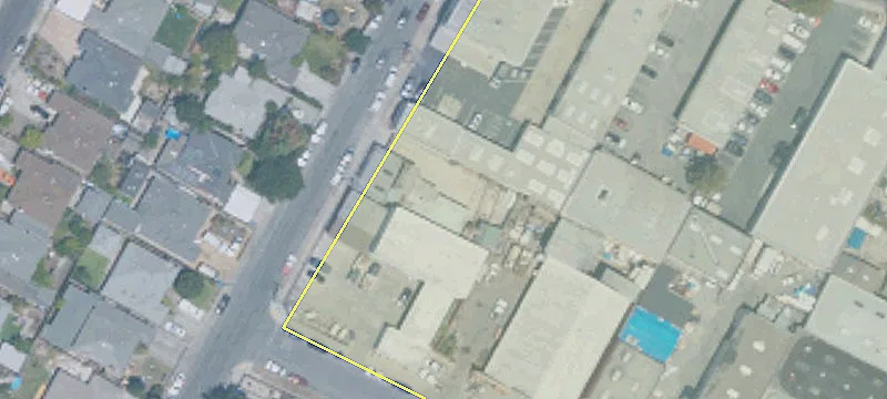 786 Douglas Ave