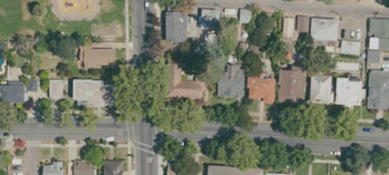 4 Hutchins St