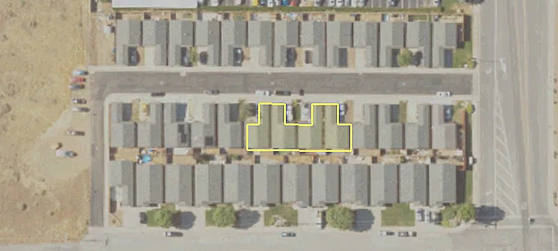 1121 Cherry Ln