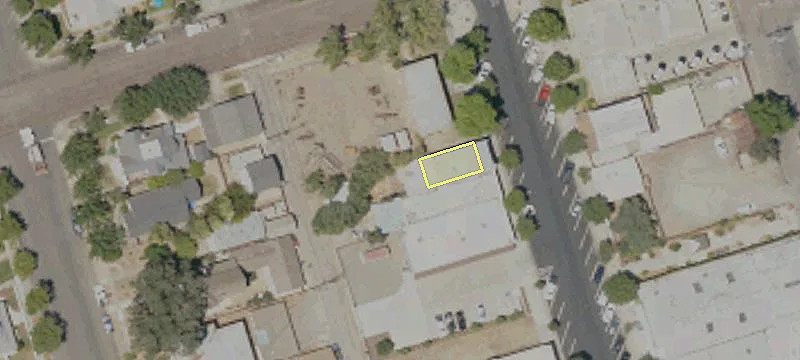 1217 Main St