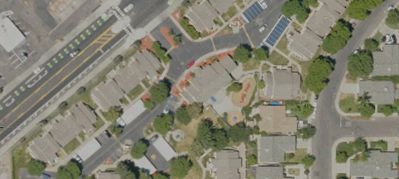 800 Paradise Rd