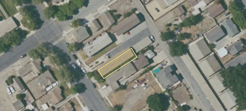 326 Russ St