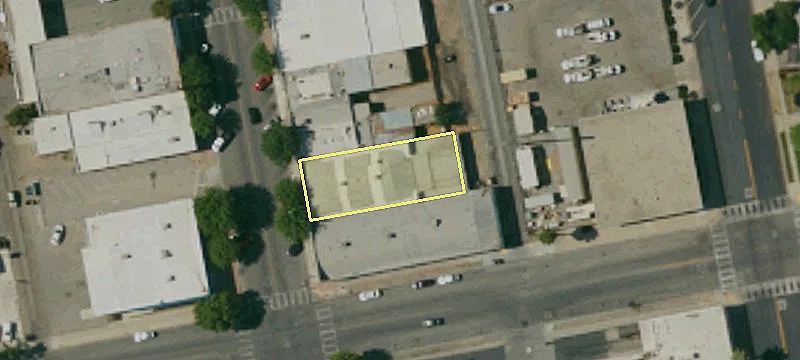 906 Main St