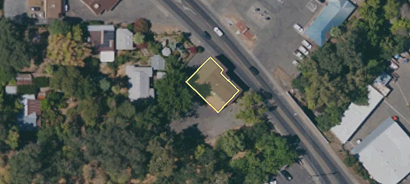 305 Nord Ave