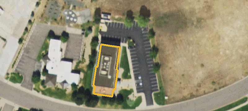 6568 Racine Cir