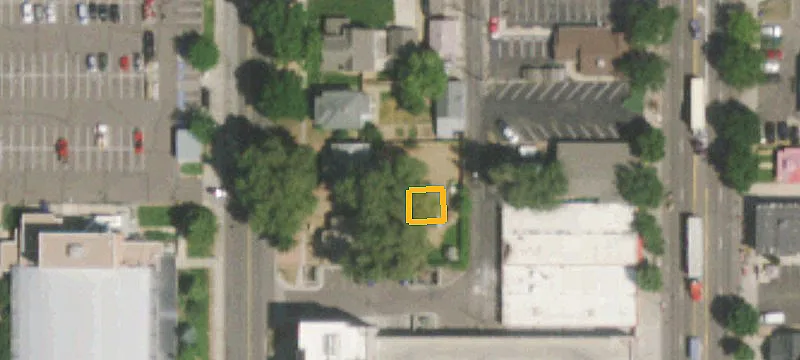728 Coffman St