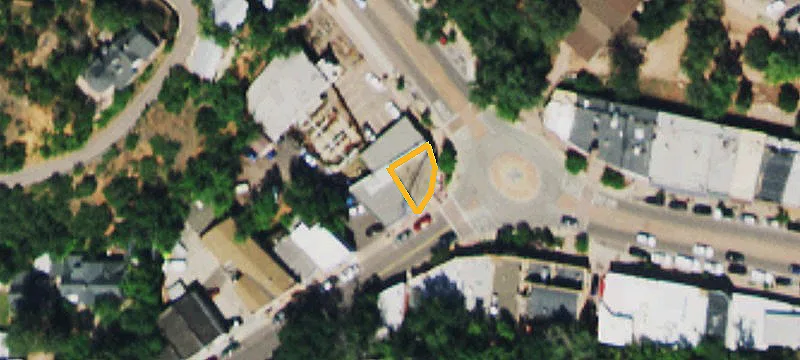 1001 Manitou Ave