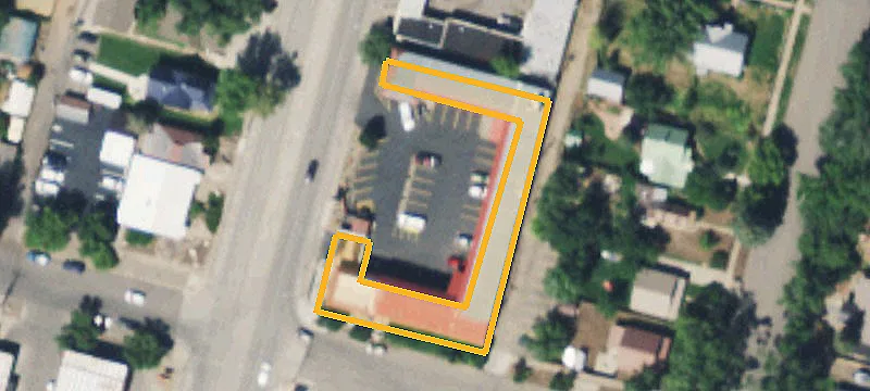 2002 Main Ave