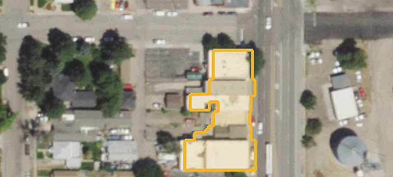130 Oak Ave